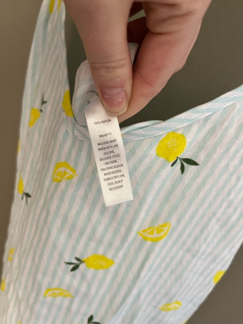 NWT Yellow Lemon Print Striped V-Neck Spaghetti Strap Top Adjustable Straps XL - Picture 7 of 10